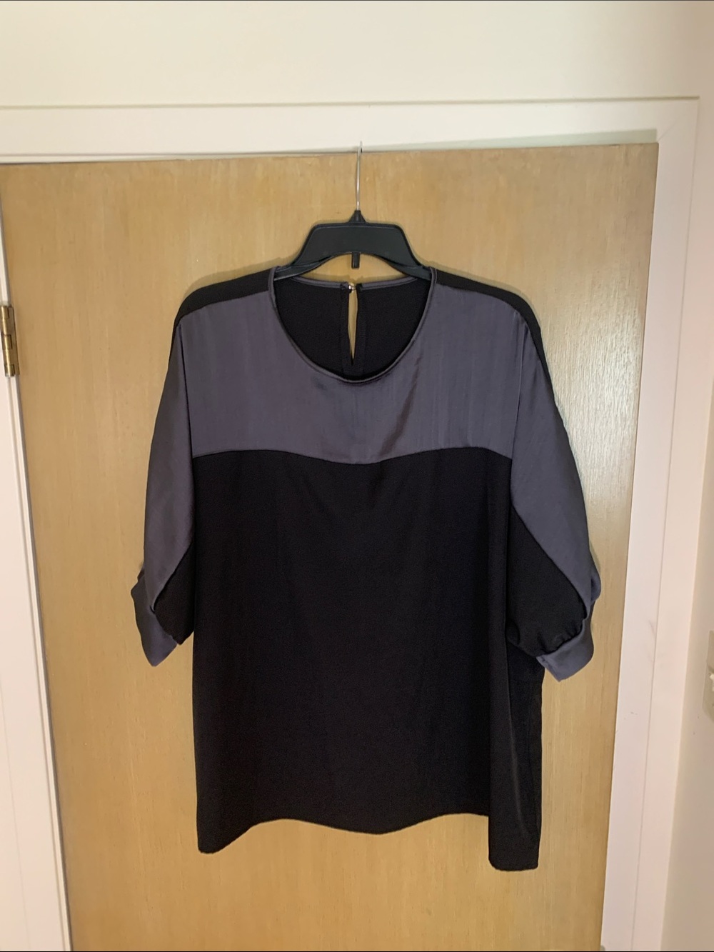 🖤SHEIN PLUS SIZE 1X Two-Tone Black and Charcoal Colorblock Blouse🖤